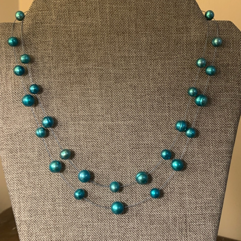 Cultured Pearl station necklace by Honora. 18 inches